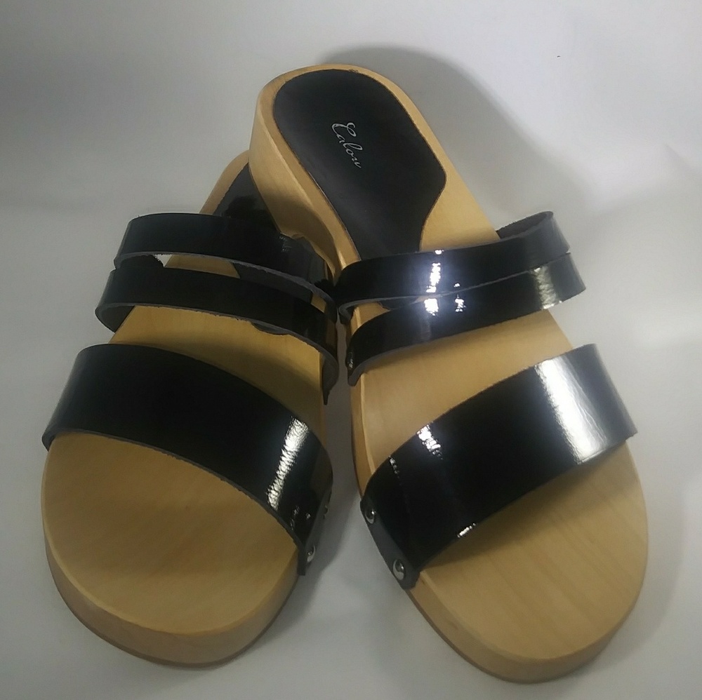 SOLD!🆕Italian Sandals